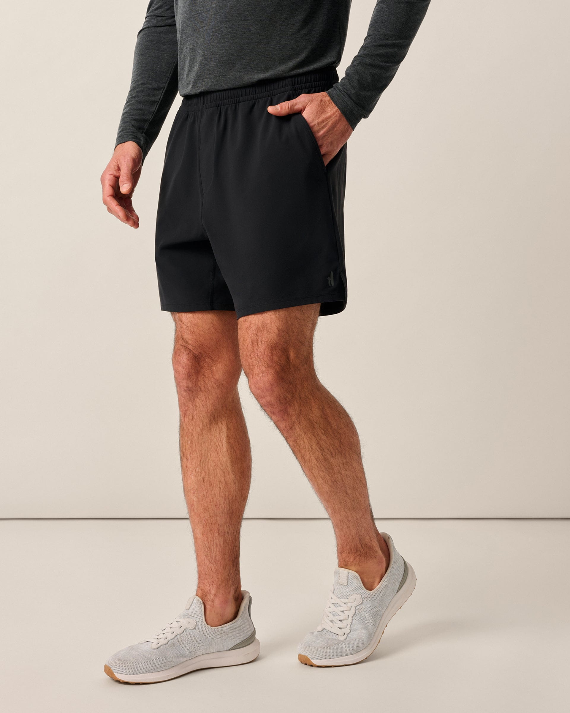 FA25_MENS_OF_ROCKE_JMSH100100_BLACK_039