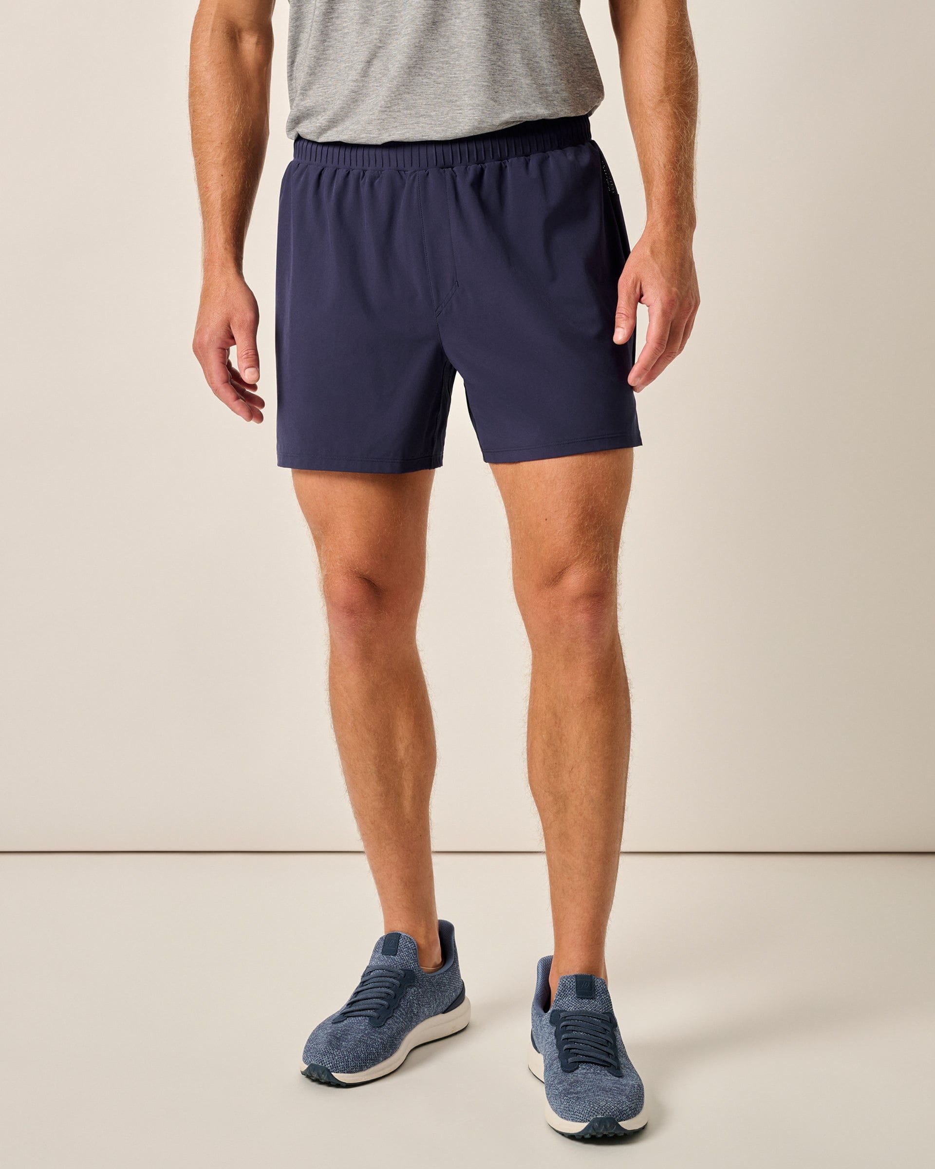 SP25_MENS_OF_STRIDES_JMSH100040_NAVY_022