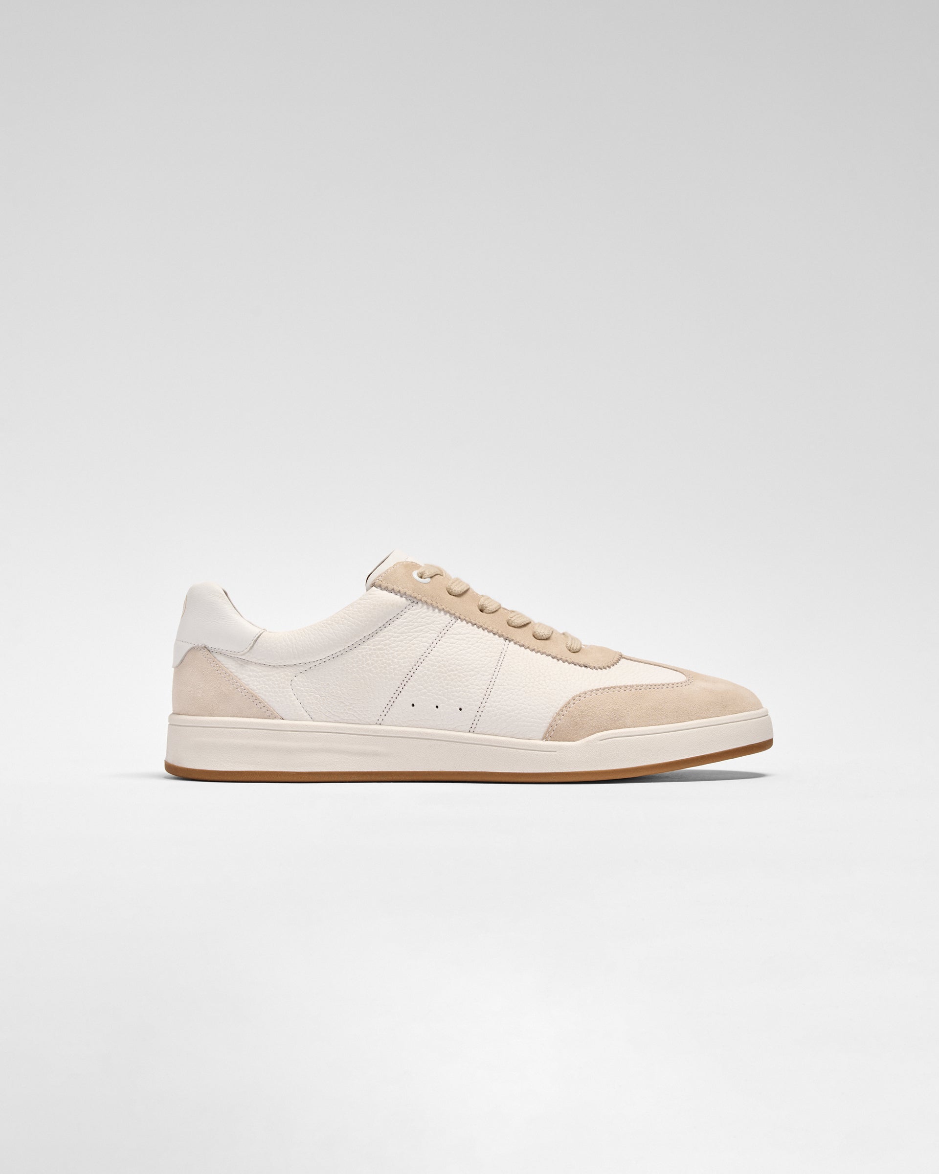 SP26_MENS_SURESHOT_JMFW100320_WHITETAN_009